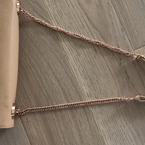 Charles & Kieth - Picture 6 of 6